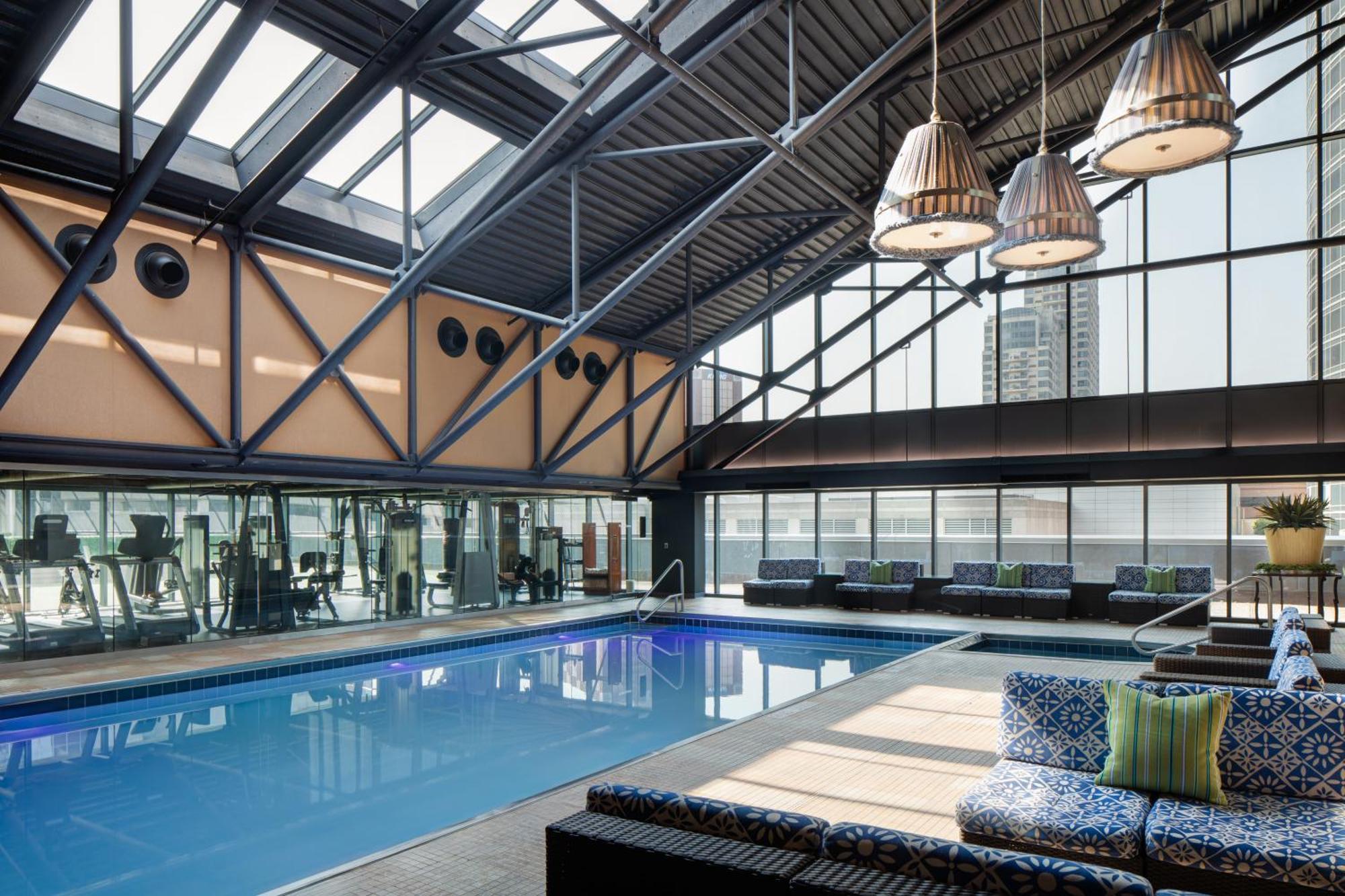 Amway Grand Plaza Hotel, Curio Collection By Hilton Grand Rapids Exterior photo