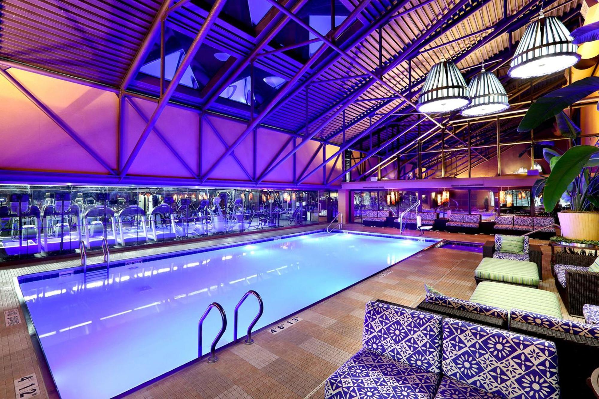 Amway Grand Plaza Hotel, Curio Collection By Hilton Grand Rapids Exterior photo